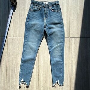 Topshop Distressed Ankle Jeans in Blue